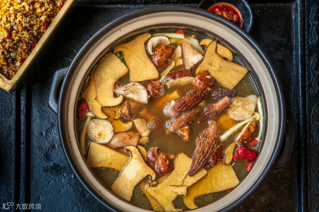 摄图网_700372173_云南野生菌火锅(企业商用).jpg
