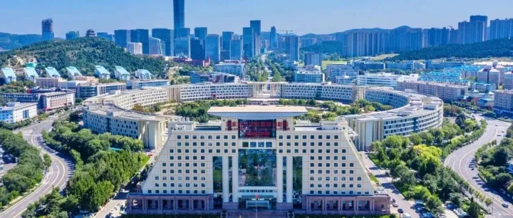 第八届中国（<em>济南</em>）新动能创新创业大赛53个项目落地 “我们没有理由不选这里”