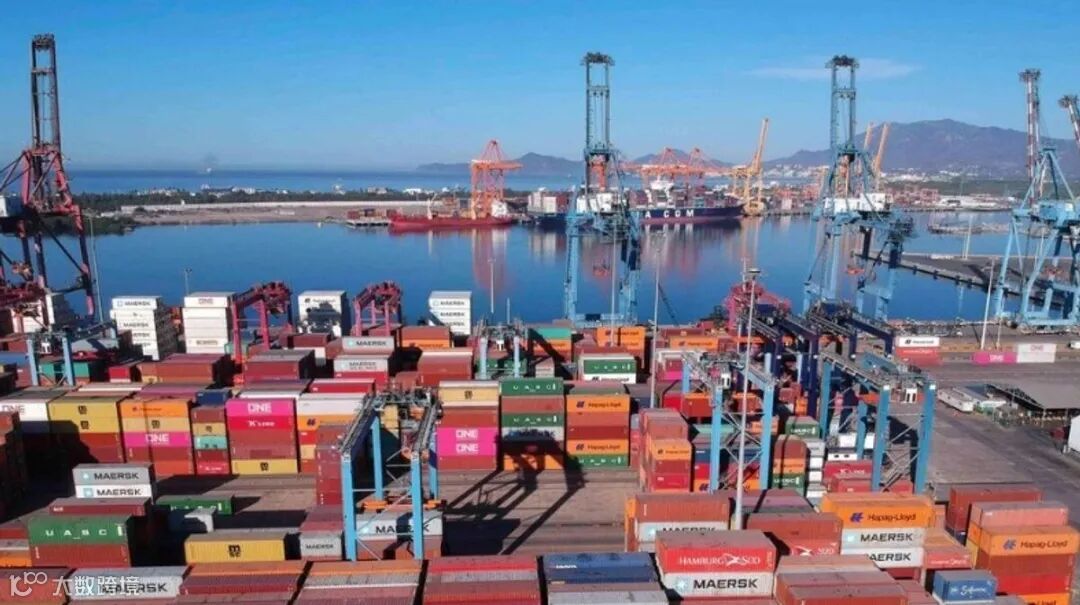 曼萨尼约海关大楼全景