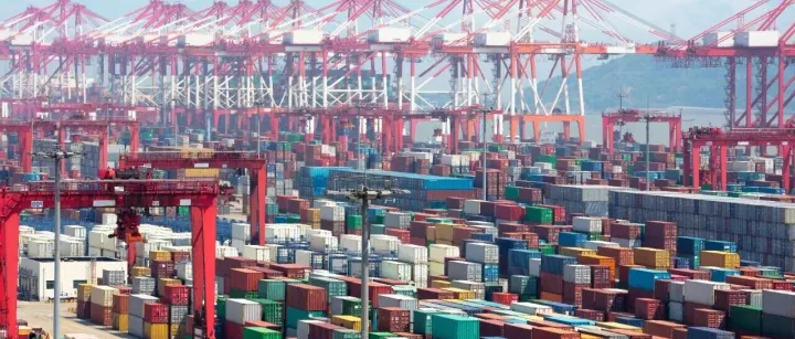 China slaps special port <em>fees</em> on US ships