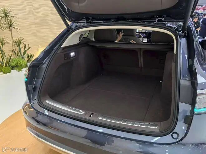 享界S9T豪华旅行车亮相成都9月16日正式上市