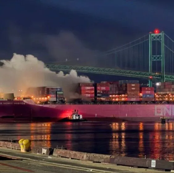 在洛杉矶港起火的船舶，已宣布共同海损！