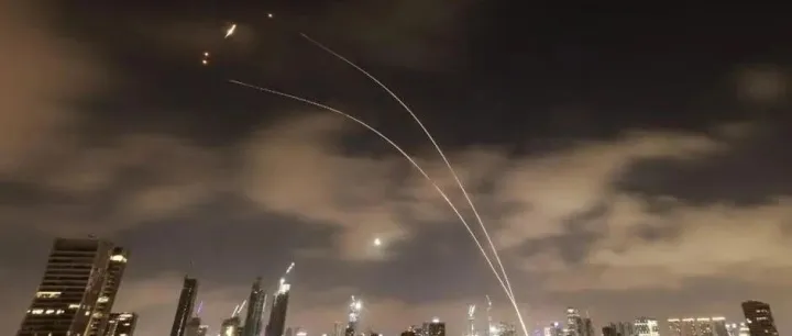 Iran says hypersonic missiles fired as Trump demands <em>surrender</em>