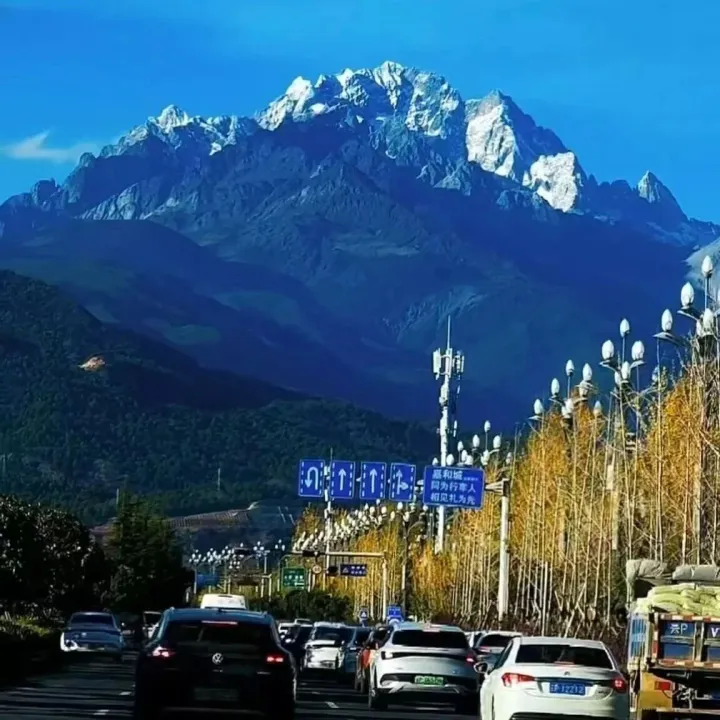 【他山之石】谁在<em>丽江</em>拾我