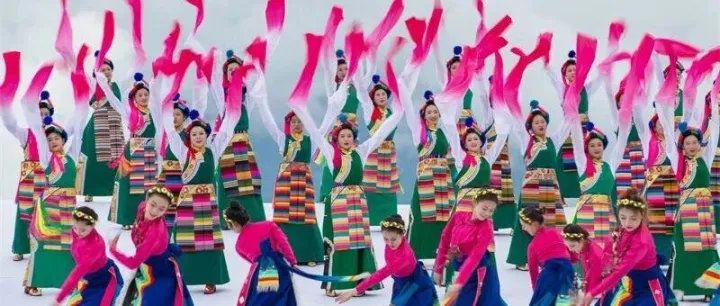 霓裳<em>迪庆</em>·雪域T台上的原始高定——第十五期云南省纪检监察特色文化走廊<em>迪庆</em>主题展特写之八