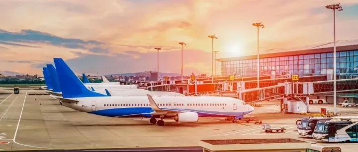 12月白菜价<em>机票</em>来了！佛山<em>出发</em>低至215元！