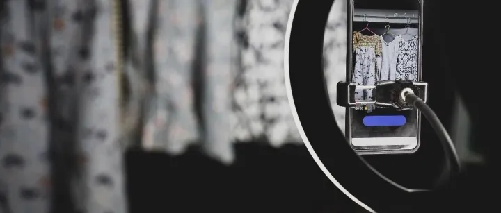 流量贵了，大哥少了，<em>主</em><em>播</em>慌了