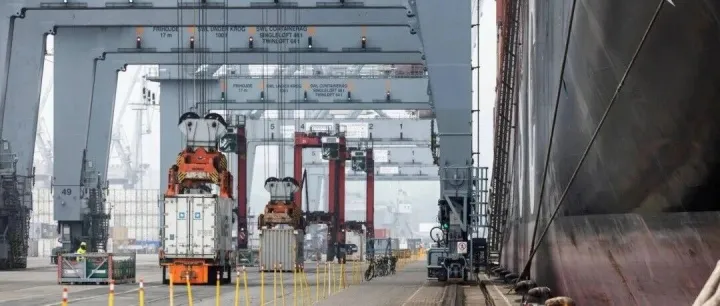 马士基索赔：<em>金额</em>1.94亿美元