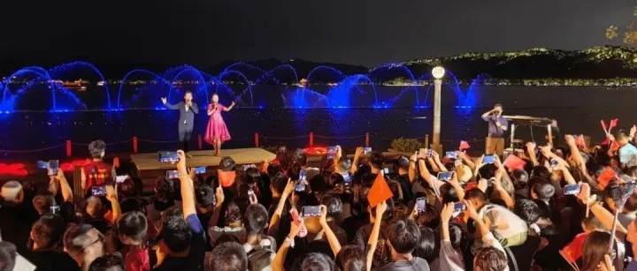 <em>杭州</em><em>西湖</em>：确保平稳有序，欢度多彩假日