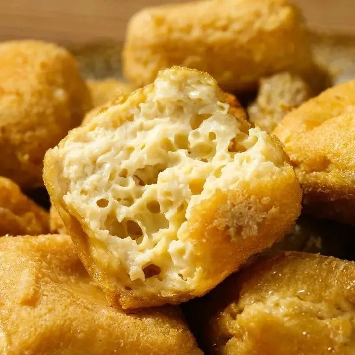 会流<em>浆</em>的云南石屏包<em>浆</em>豆腐，鲜香细腻，一咬爆<em>浆</em>！外焦里嫩，煎炸烤都过瘾