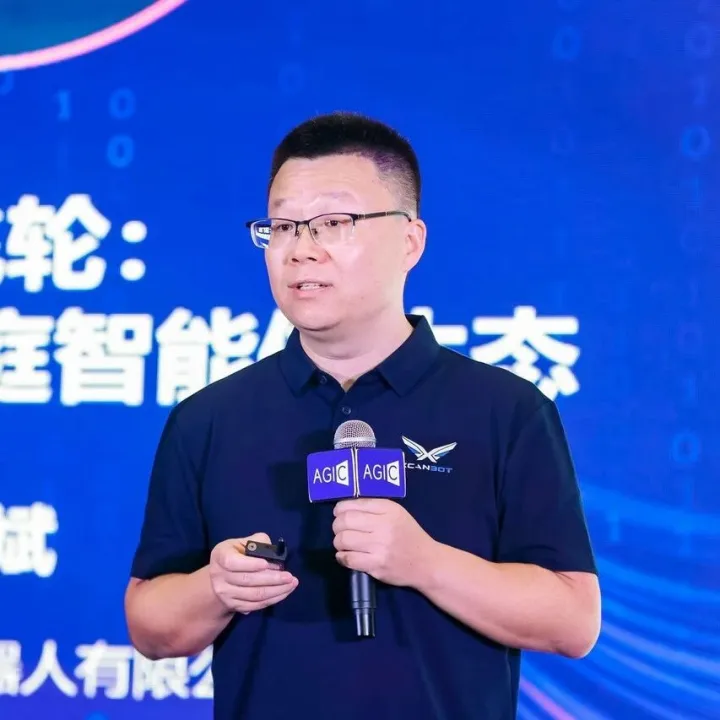 对话星灿智能李战斌：攀完自动驾驶「珠峰」，家庭机器人「沿途下蛋」，剑指万亿赛道