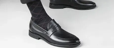 皮鞋有划痕该怎么办？