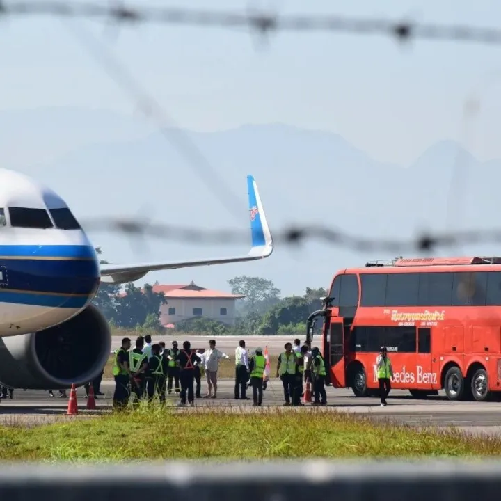 泰国移交逾千名中国籍<em>诈骗</em>园区<em>人员</em> 中缅泰三方联合行动持续推进