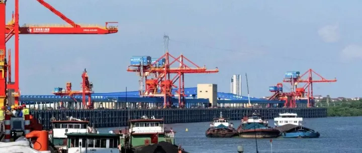 樟树港区货物<em>吞吐</em>量突破1000万吨