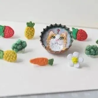 4款清新<em>刺绣</em>饰品小物，教你学会立体<em>刺绣</em>双面绣