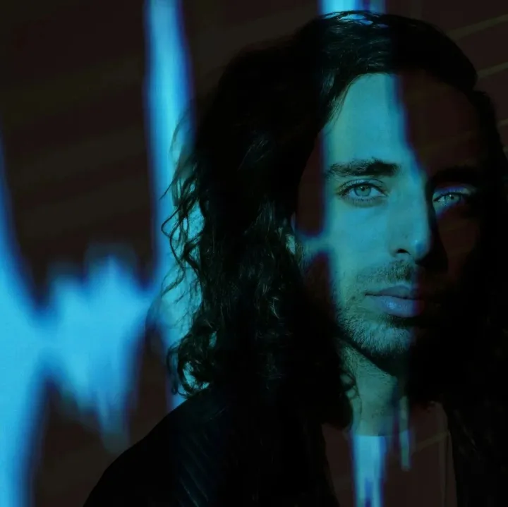 速递｜AI音乐黑马<em>Klay</em>融资千万美元签约三大唱片公司，不做歌曲生成做“歌曲改编”