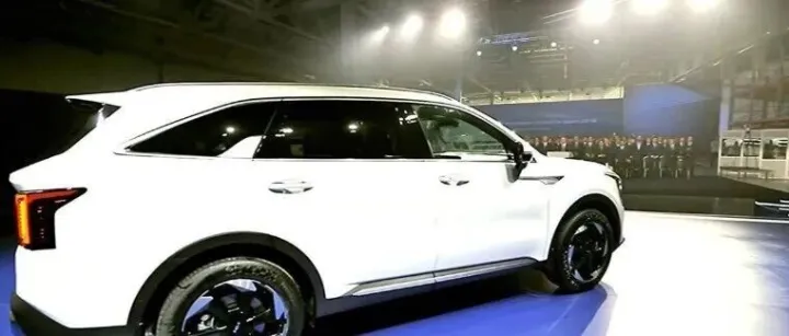 哈萨克斯坦旧车占比高达80%：为民众提供购买新车的可负担途径