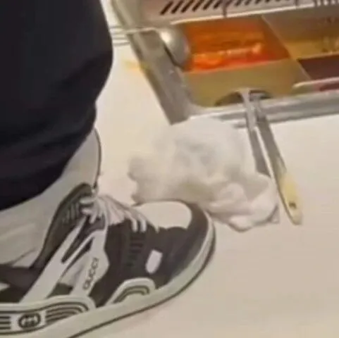 Haidilao to reimburse customers over 'urinating' <em>incident</em>