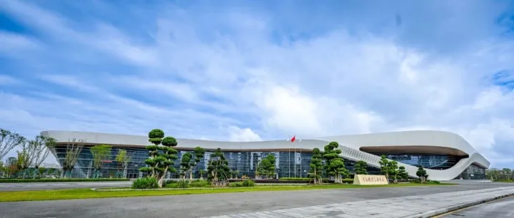 這場絲韻之約，為何花落<em>南充</em>？