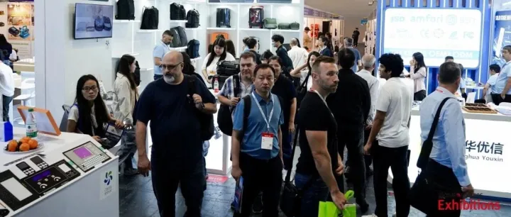 外贸人必看：客户张口就要目录册？这样应对，告别发完就失联！