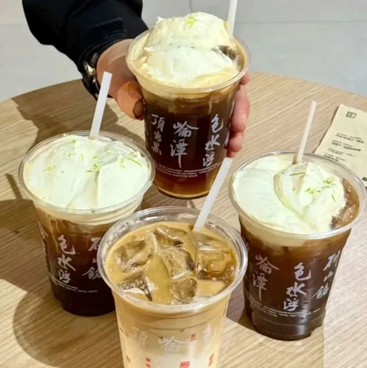 茶颜悦色“<em>赌</em>”上600+家门店，就卖9<em>款</em>咖啡？