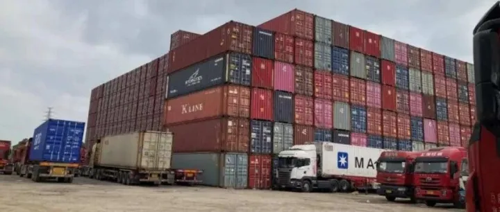 小<em>柜</em>50元，大柜80元！深圳港口外堆场“约<em>柜</em>费”涨价了！