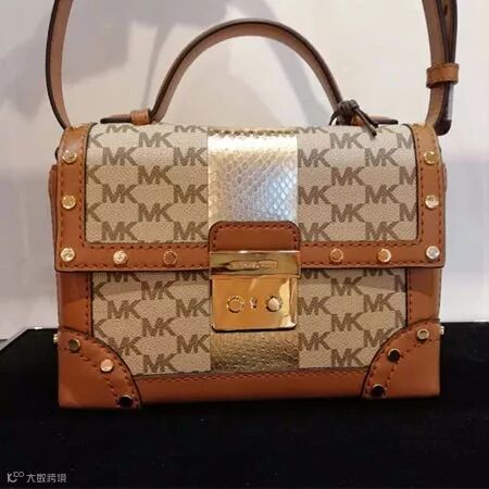 MK 鳄鱼纹手提单肩包.jpg