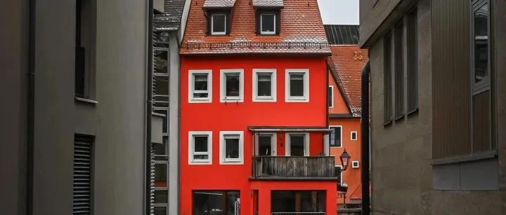 柏林中餐馆的惊心一刻：税务官员推门而入，直奔收银台