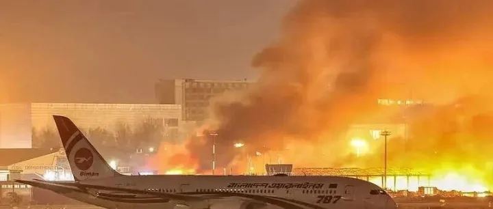 孟加拉机场突发超级大火，大量空运货物被烧光