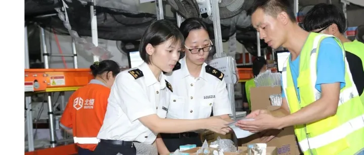 跨境假货！LV、劳力士等品牌遭受侵权