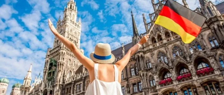 建议女生一定要拿一个德国身份！