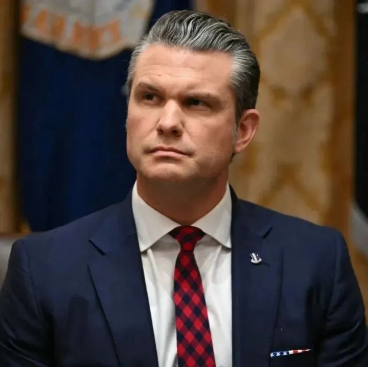 《纽约时报》起诉美国防部长