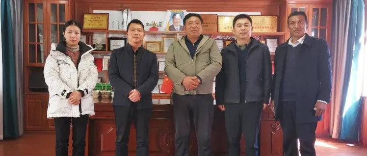 云南省农科院农产品加工研究所专家一行到“翁赞拉”考察调研