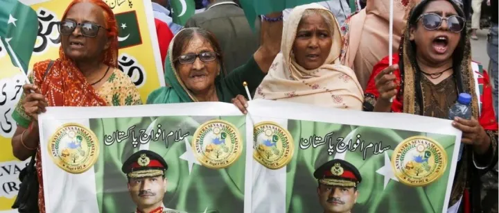 编译 | 巴基斯坦经历无声政变：军方已从幕后走向台前？