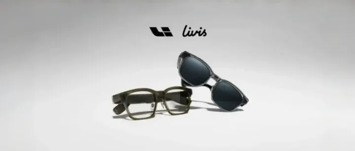 理想同学，走出车外