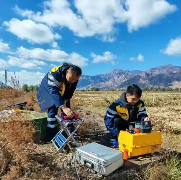 解锁通信工的多种“<em>角色</em>”