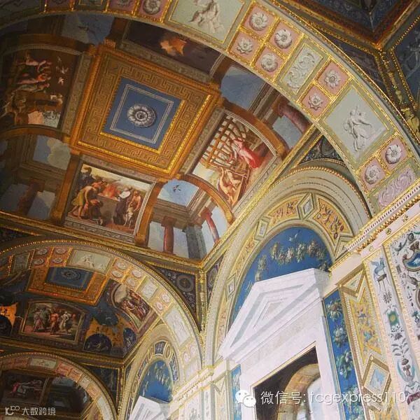 冬宫可以拍照的地方很多,但很多游客真的只来拍照。