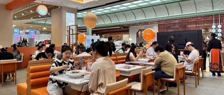 周末带泰国同事试吃某连锁酸菜鱼，看中国酸菜鱼如何打动泰国人的胃！