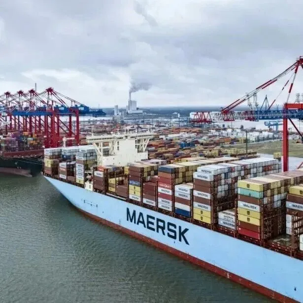 注意！12月中旬涨价！马士基、赫伯罗特同步上调旺季附加费