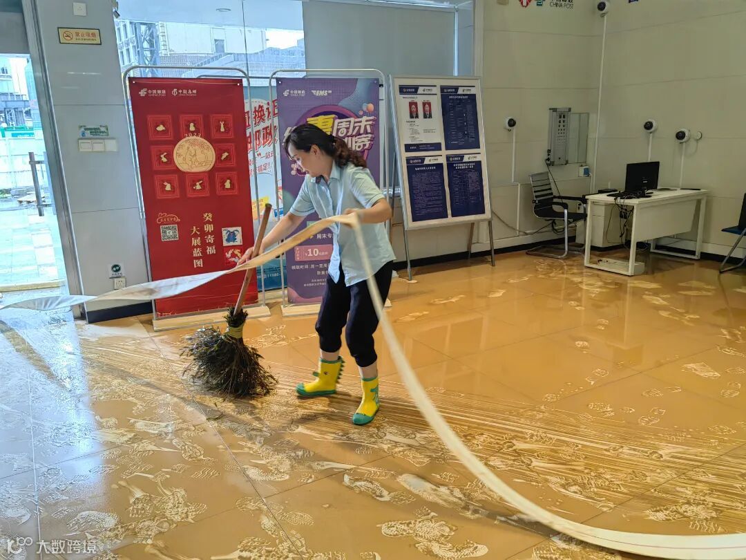 福州城北大厦支局清扫现场2.jpg