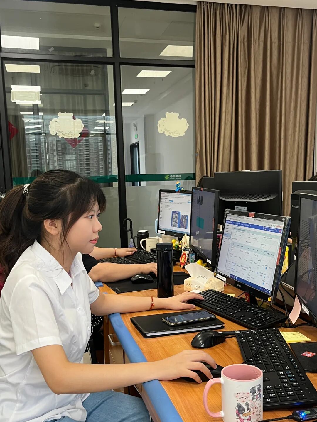 工作照.jpg