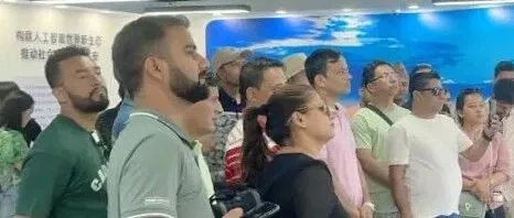 中国警察大学国际学院赵书记率尼泊尔维和及边境管理外训班代表团考察智慧视通