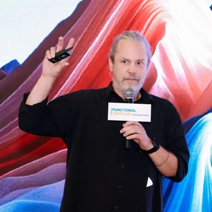 2025.12.11 讲座预告 -《精准创新：世界最古老的保暖材料如何蜕变为行业革新标杆》主讲人：Matthew Betcher