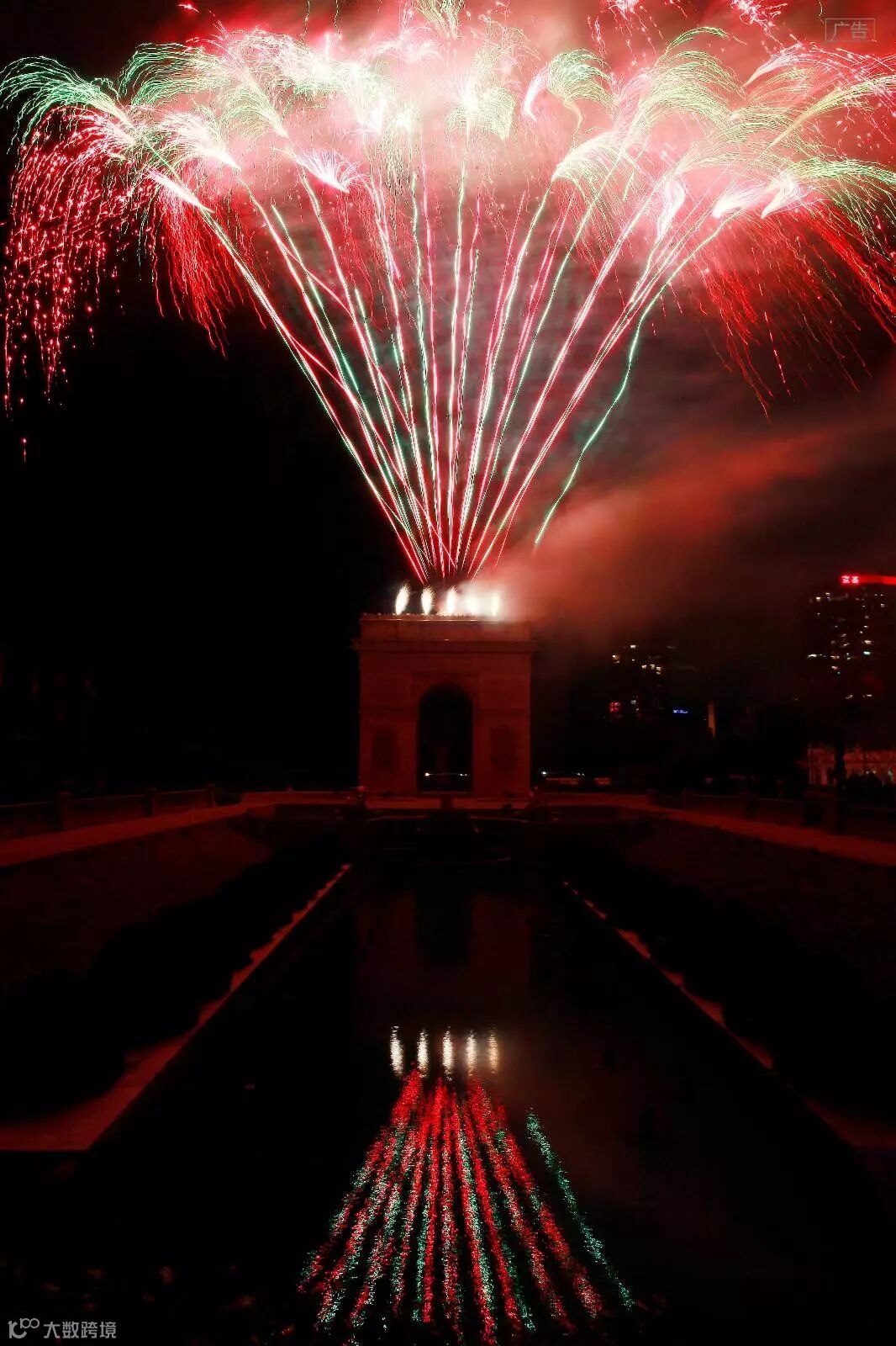 啤酒节炫彩烟花 林厅 (3广告).jpg