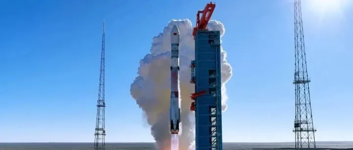 朱雀三号重复使用运载火箭发射入轨