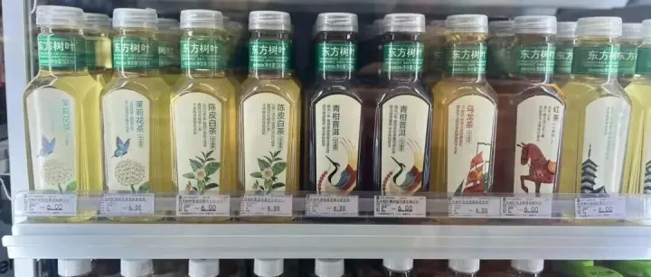 增速20%+3折供货！零食折扣店倒逼行业洗牌，90%饮料企业陷入双面夹击，如何突围？