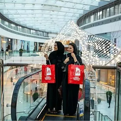 狂喜！迪拜购物节攻略｜拿捏优惠时机，居民坦言最多省出 1600 迪拉姆