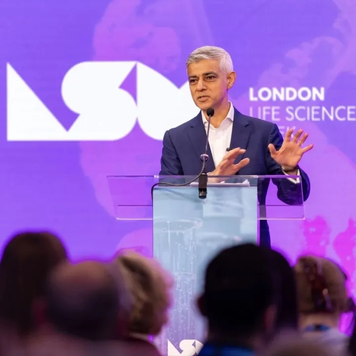 AI成为研发核心、构建超级集群，这届伦敦生命科学周有干货