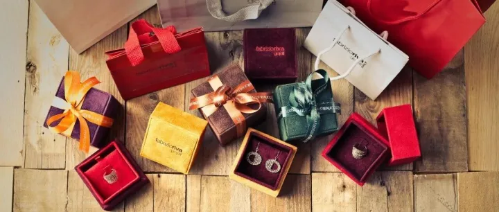 1 分钟搞懂 12 月跨境节日！错过等一年！