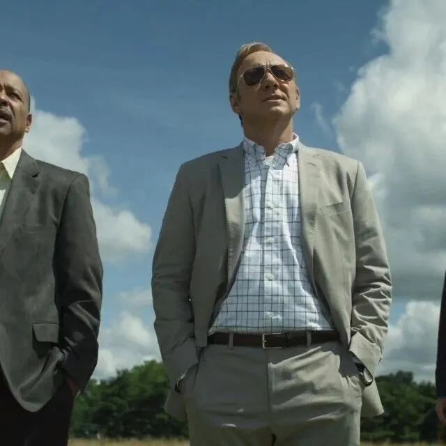 《<em>纸牌</em>屋》精听精读365天训练营